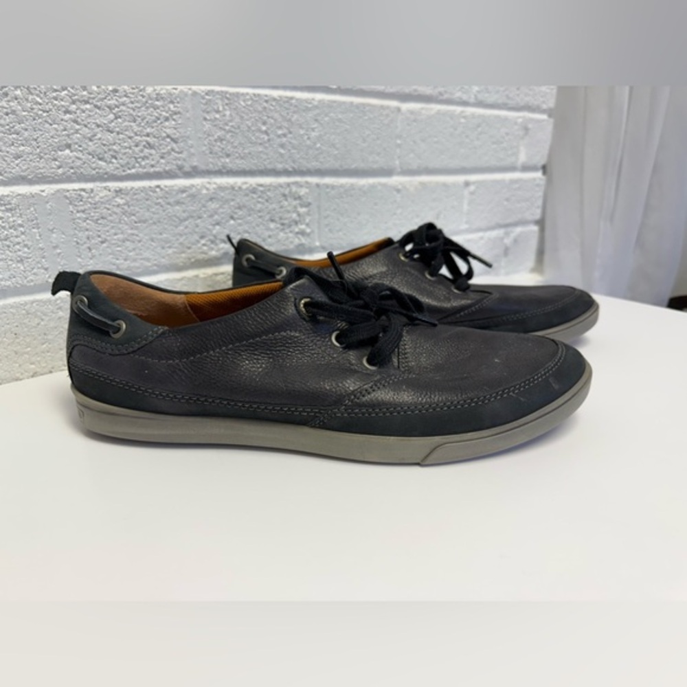 Ecco Black Blue Leather Boat Shoes